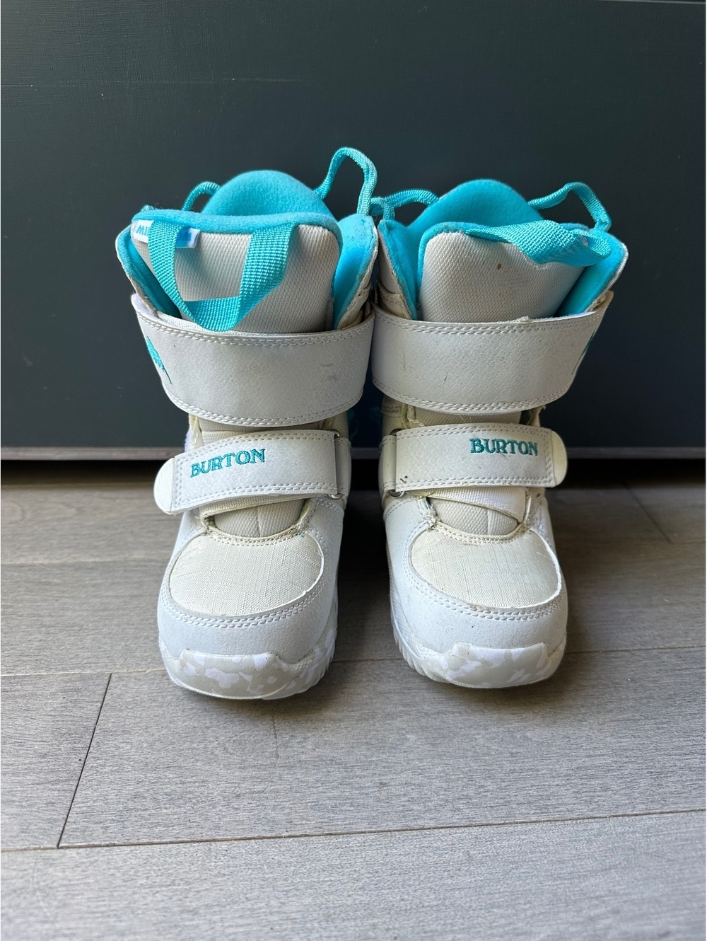 Burton Toddlers Kids Girls White and Turquoise Snowboard Outdoor Boots Size 8C